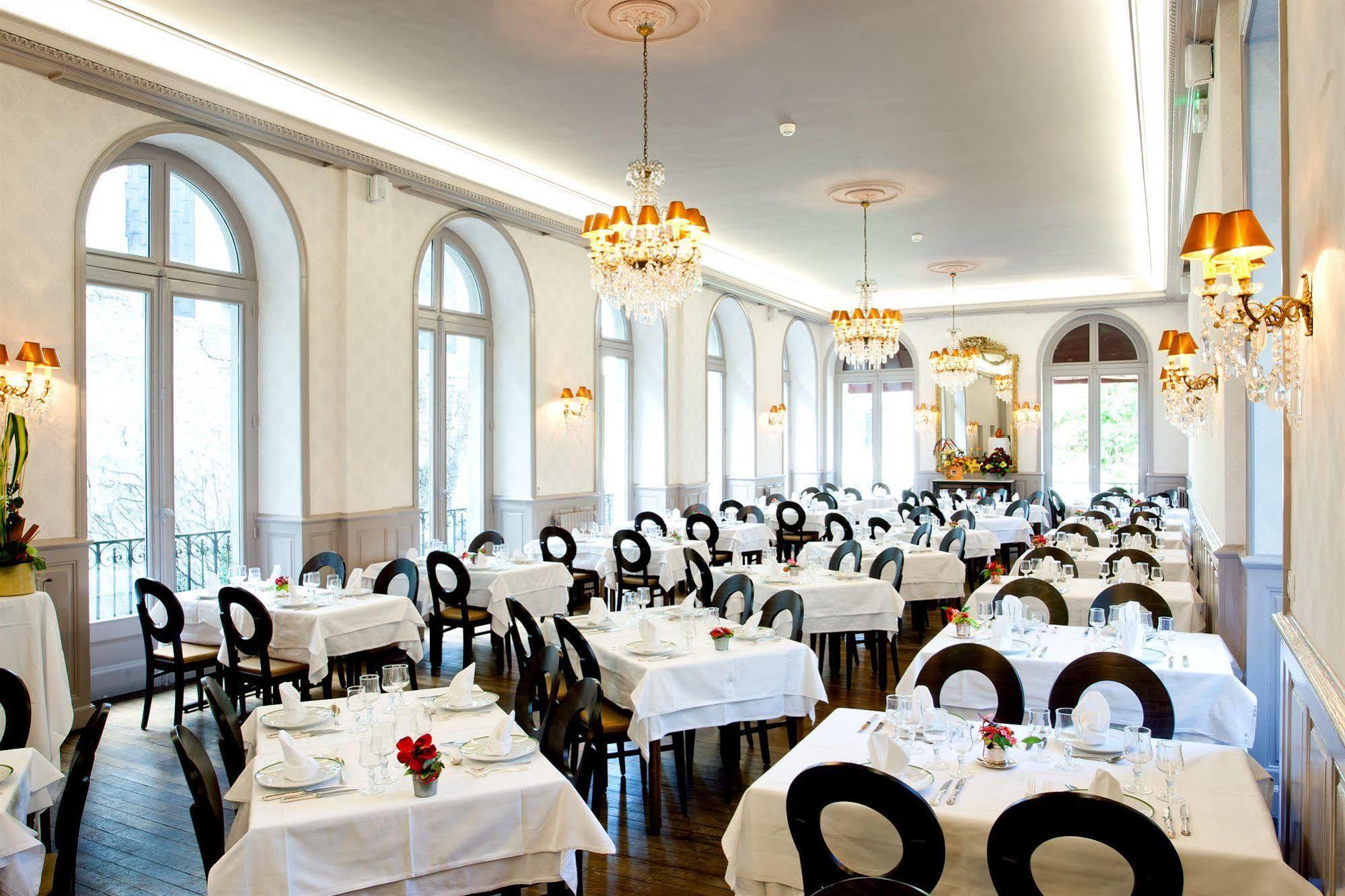 Hotel Chapelle Et Parc Lourdes Restaurante foto